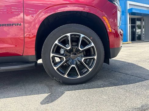 New 2026 Chevrolet Suburban RST w/ RST Capability Package AWD/4WD image 3