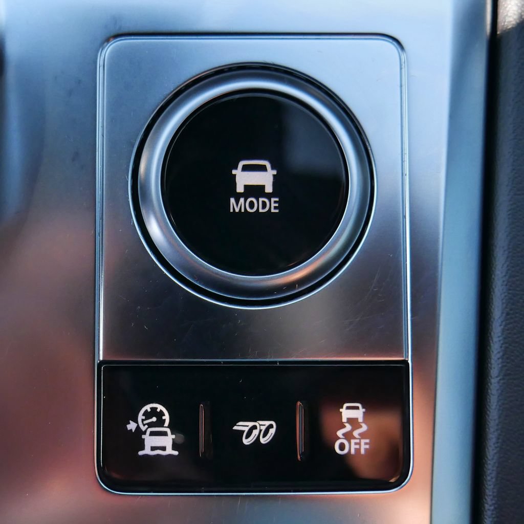 Used 2024 Jaguar F-PACE SVR AWD/4WD image 47