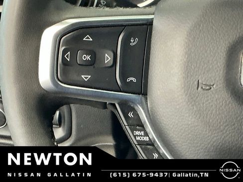 Used 2025 RAM 1500 Big Horn AWD/4WD image 37