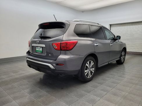 Used 2017 Nissan Pathfinder SL w/ Cargo Package image 9