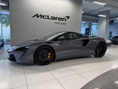 New 2026 McLaren Artura Spider image 1