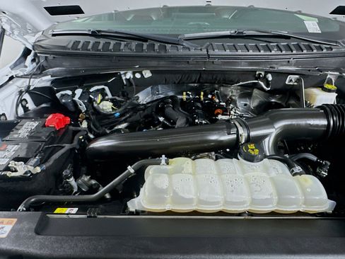 Used 2024 Ford Expedition Limited image 36