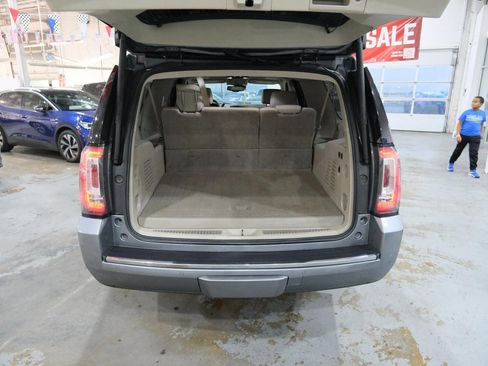 Used 2019 GMC Yukon XL Denali w/ Denali Ultimate Package image 10