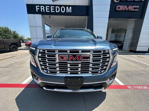 Used 2025 GMC Yukon Denali w/ Sun & Power Step Package AWD/4WD image 5