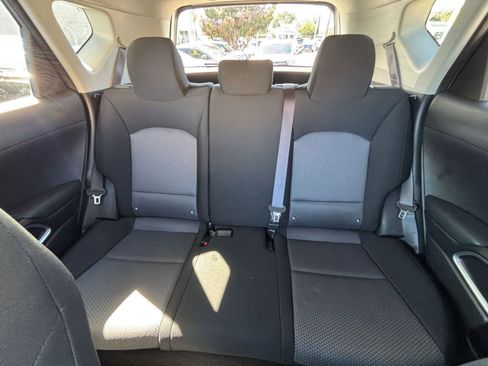 Used 2025 Kia Soul LX w/ LX Technology Package FWD image 36