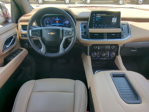 Used 2023 Chevrolet Tahoe Premier AWD/4WD image 14