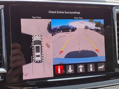 New 2027 Chrysler Pacifica Limited AWD/4WD image 29
