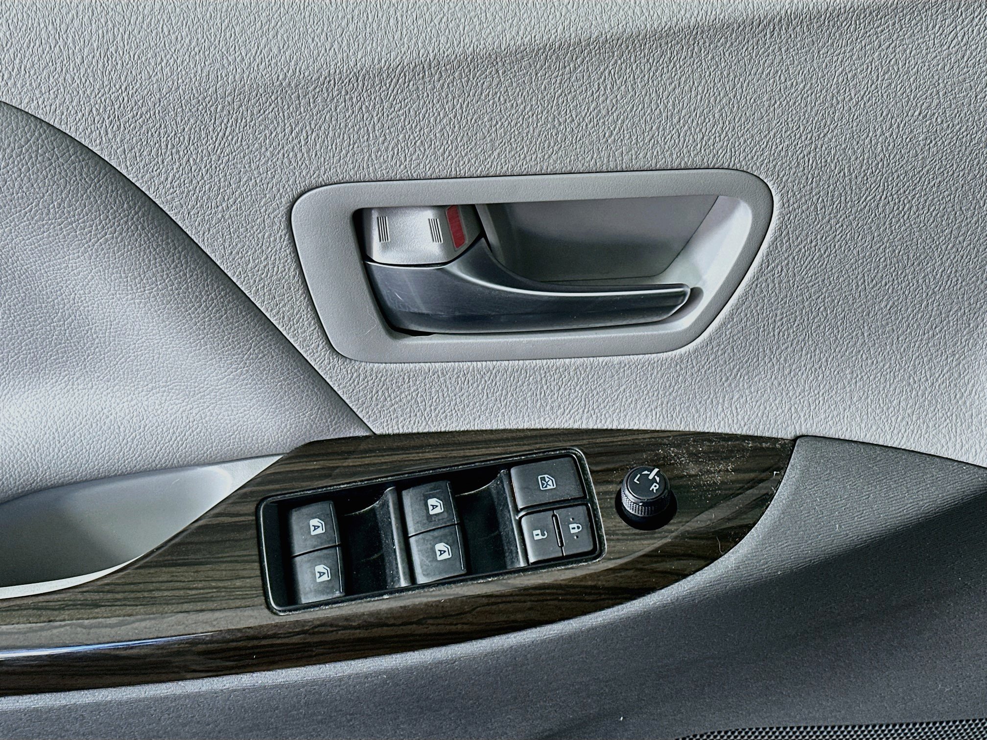 Used 2019 Toyota Sienna XLE FWD image 15