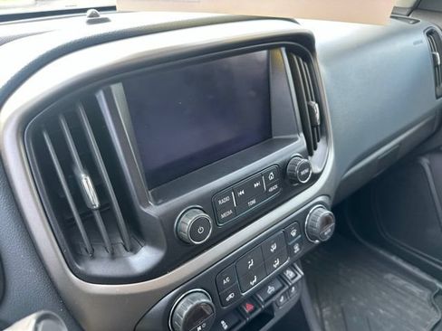Used 2015 Chevrolet Colorado Z71 w/ LPO, Bed Protection Package AWD/4WD image 12