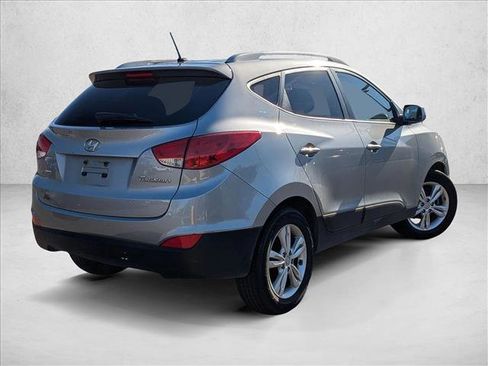 Used 2011 Hyundai Tucson GLS image 5