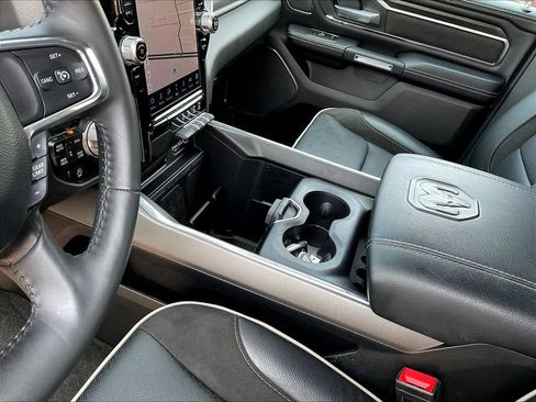 Used 2024 RAM 1500 Laramie AWD/4WD image 22
