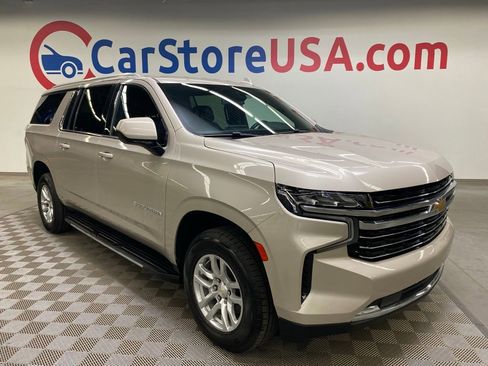 Used 2021 Chevrolet Suburban LT image 1