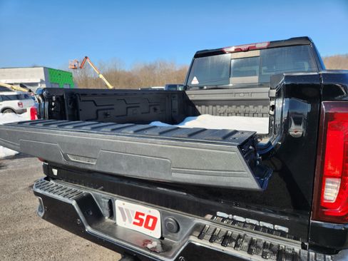 Used 2023 GMC Sierra 2500 Denali w/ Technology Package image 17