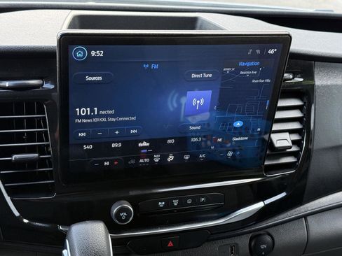 Used 2024 Ford Transit 350 XLT image 33