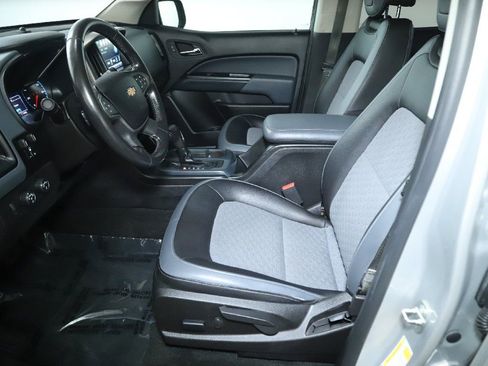 Used 2018 Chevrolet Colorado Z71 AWD/4WD image 18