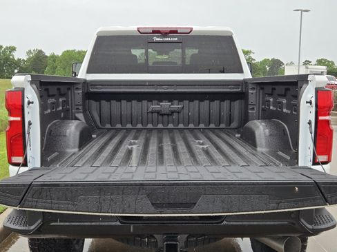 New 2026 Chevrolet Silverado 2500 ZR2 AWD/4WD image 7