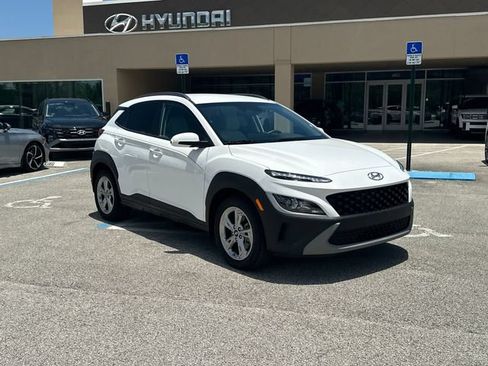 Certified 2023 Hyundai Kona SEL AWD/4WD image 4