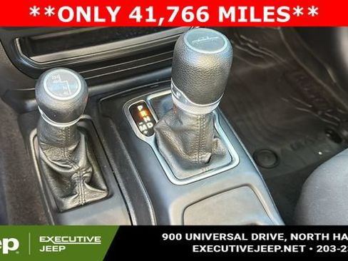 Used 2021 Jeep Gladiator Willys image 18