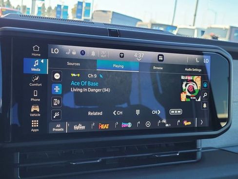 Certified 2025 Jeep Wrangler Sahara 4xe image 9