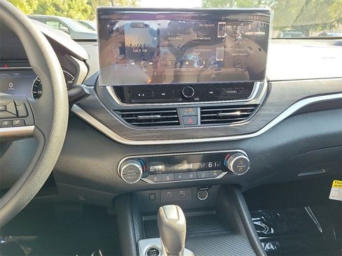 New 2025 Nissan Altima 2.5 SV w/ SV Special Edition Package image 9