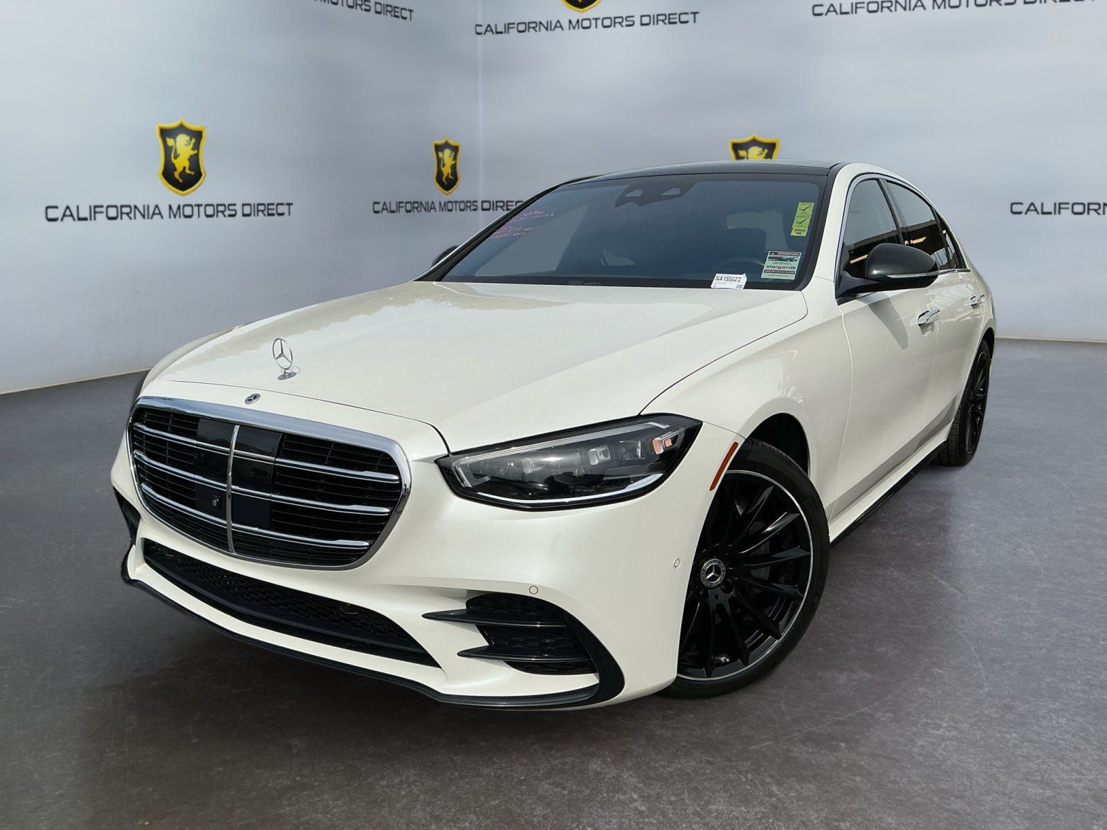 Used 2022 Mercedes-Benz S 580 4MATIC Sedan w/ AMG Line Package image 9