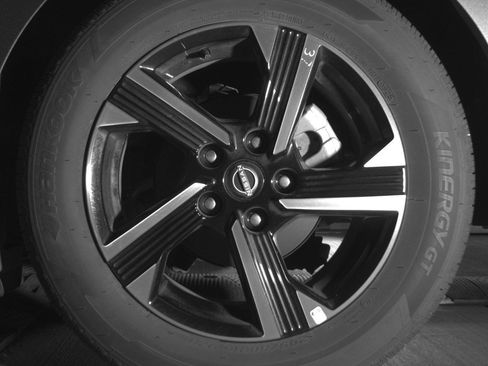 Used 2025 Nissan Sentra SV image 14