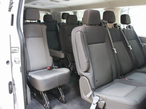 Used 2022 Ford Transit 350 XLT image 8