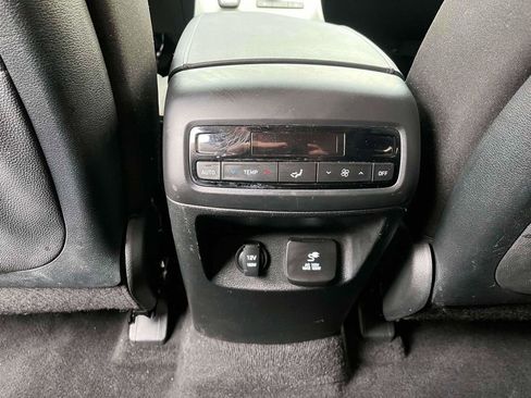 Used 2022 Hyundai Palisade SEL w/ Convenience Package image 4