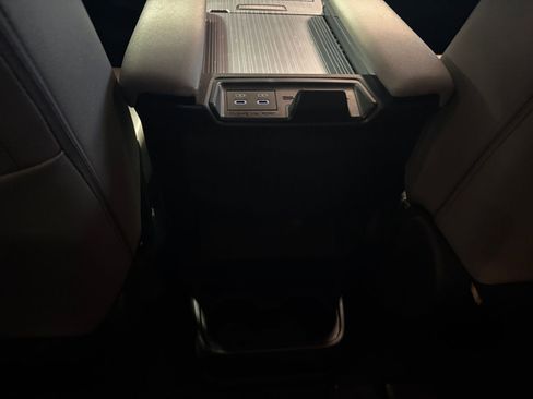 Used 2025 Toyota Sienna XLE image 26