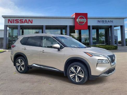 Certified 2021 Nissan Rogue SL image 2