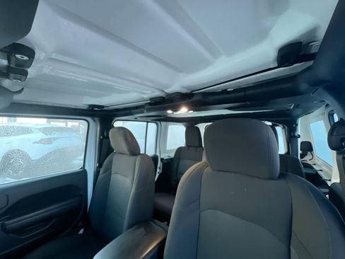 Used 2021 Jeep Wrangler Unlimited Sport image 22