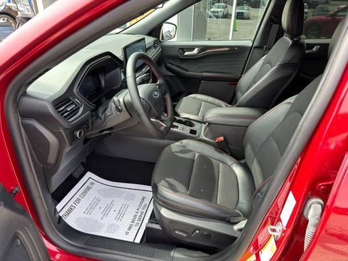 Used 2025 Ford Escape ST-Line w/ Tech Pack #1 FWD image 12