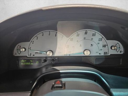 Used 2002 Ford Thunderbird RWD image 10
