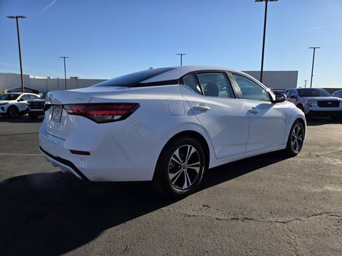 Used 2023 Nissan Sentra SV image 6