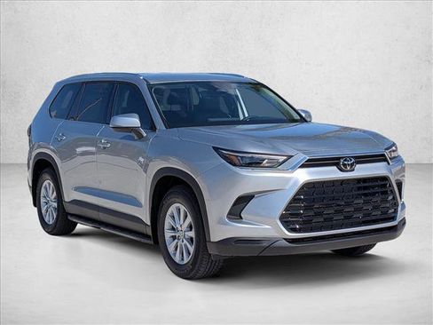 New 2026 Toyota Grand Highlander FWD image 7