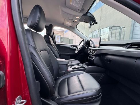 Used 2023 Ford Escape Platinum image 22