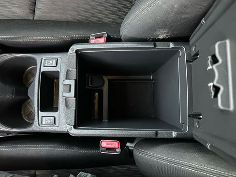 Used 2017 Nissan Rogue SV image 42