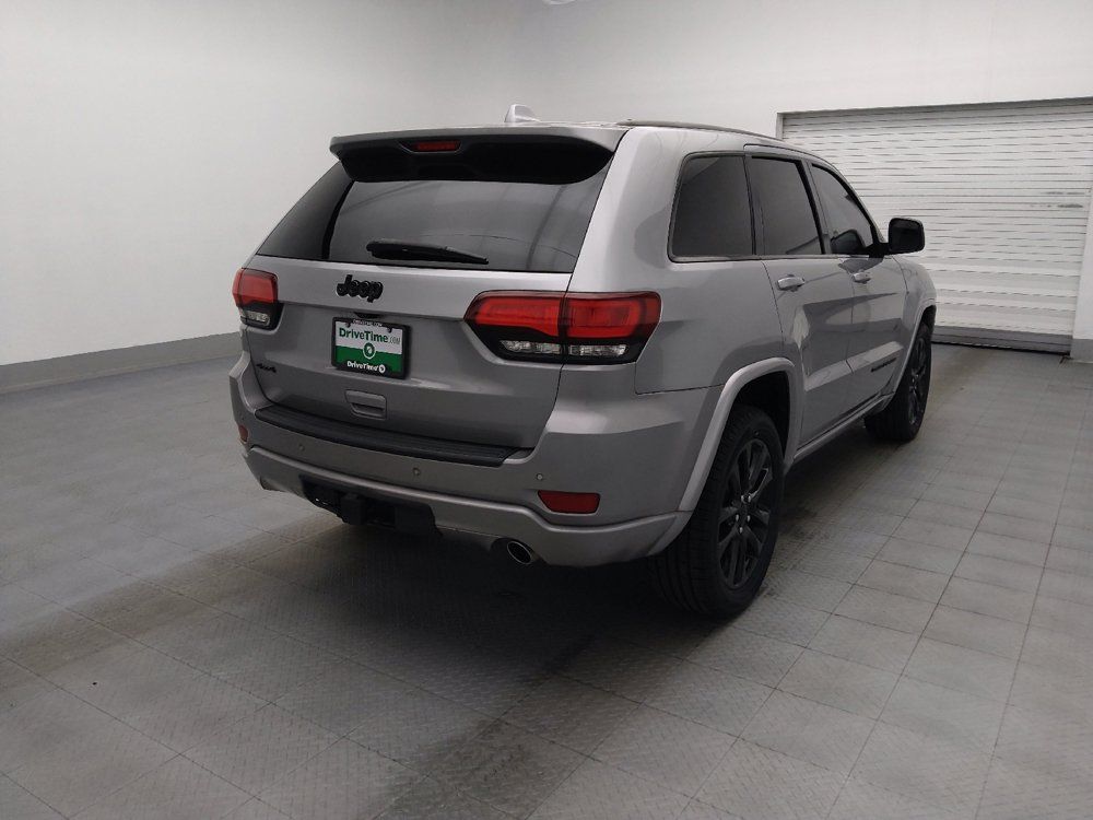 Used 2020 Jeep Grand Cherokee Altitude AWD/4WD image 9
