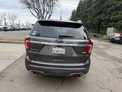 Used 2018 Ford Explorer Platinum image 4
