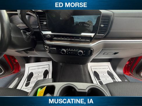 Used 2023 Chevrolet Silverado 1500 LT AWD/4WD image 15