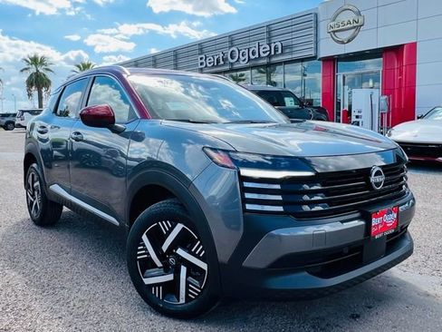 New 2026 Nissan Kicks SV FWD image 1