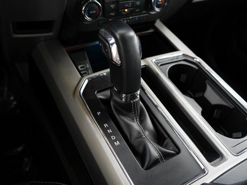 Used 2020 Ford F150 Lariat RWD image 22
