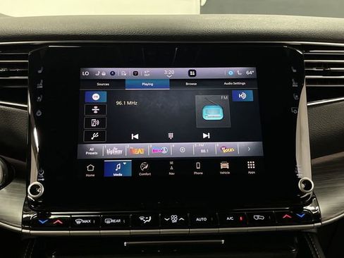 Used 2024 Jeep Wagoneer Series III w/ Convenience Group I image 19