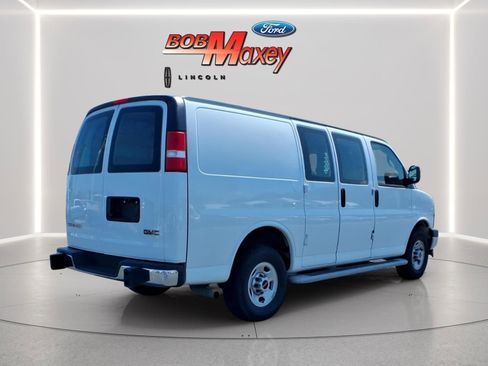 Used 2024 GMC Savana 2500 w/ Driver Convenience Package RWD image 7