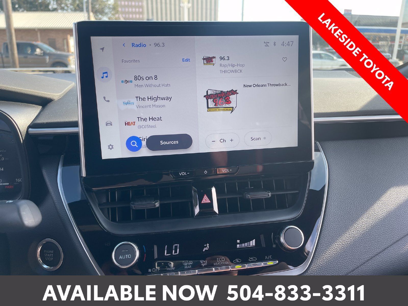 Used 2026 Toyota Corolla SE w/ SE Package FWD image 31