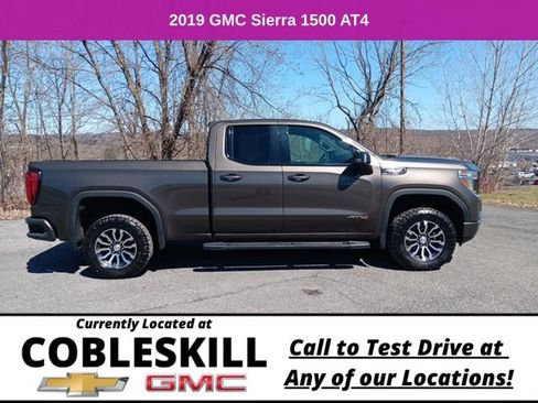 Used 2019 GMC Sierra 1500 AT4 w/ AT4 Premium Package AWD/4WD image 2