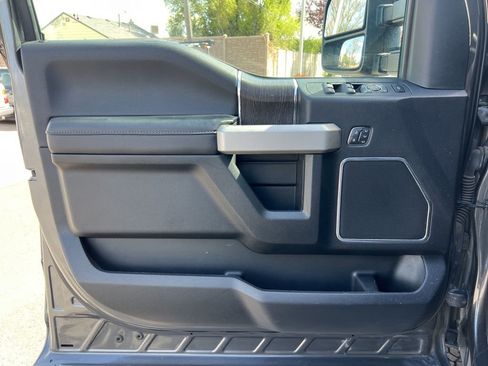Used 2020 Ford F350 Lariat w/ Chrome Package AWD/4WD image 9