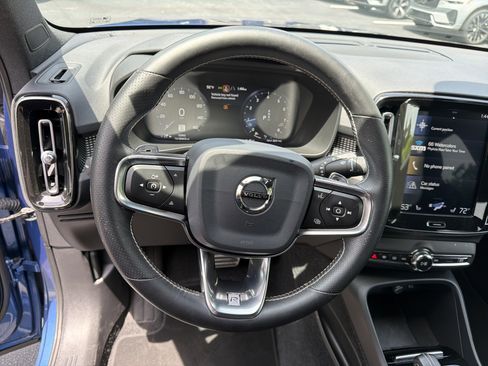 Used 2019 Volvo XC40 T5 R-Design AWD/4WD image 18
