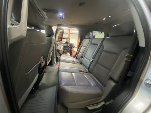 Used 2020 Chevrolet Tahoe LT AWD/4WD image 13