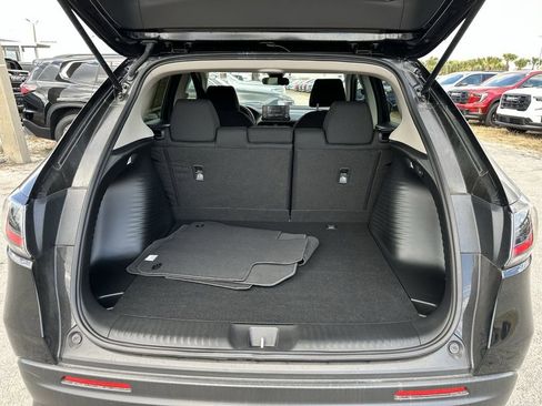 Used 2025 Honda HR-V LX image 12